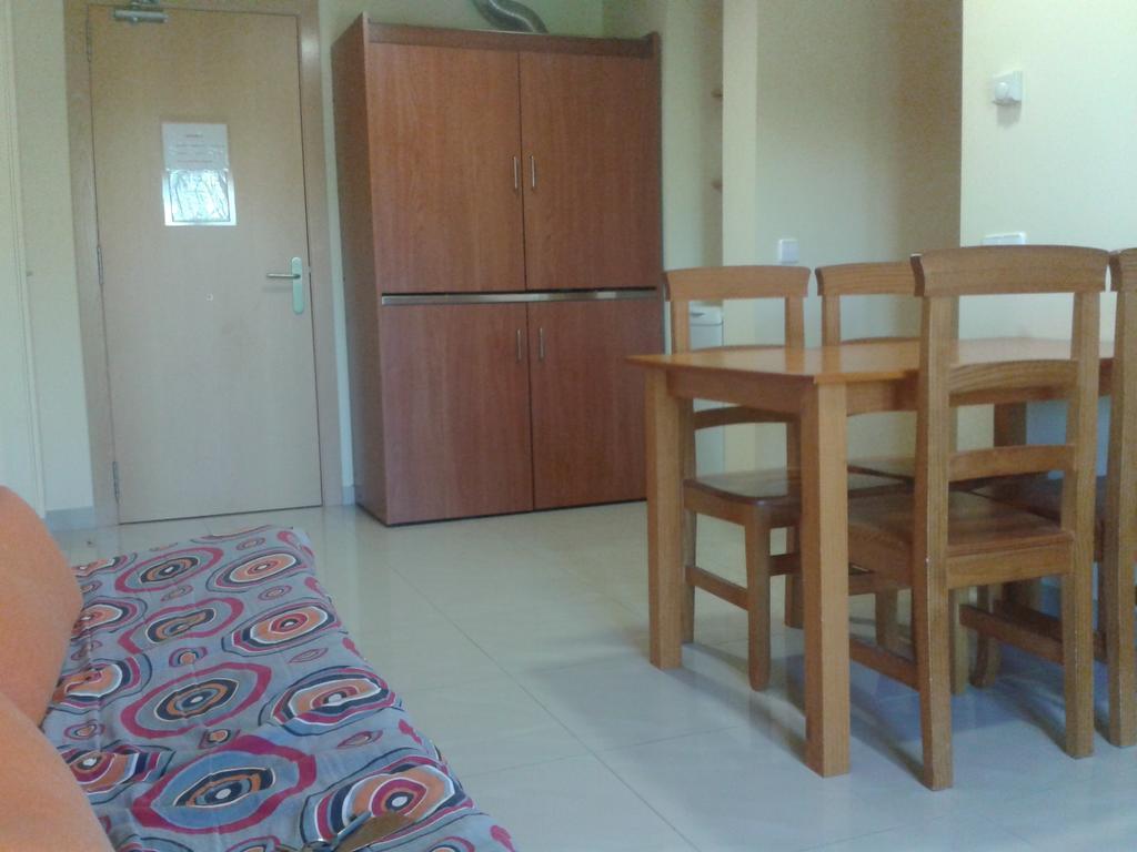 Apartamentos Fonda Finet Sant Felíu de Pallarols Chambre photo