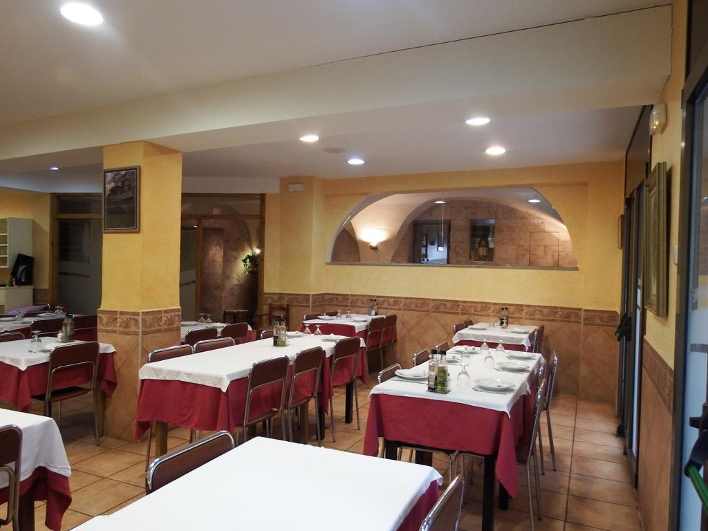 Apartamentos Fonda Finet Sant Felíu de Pallarols Extérieur photo